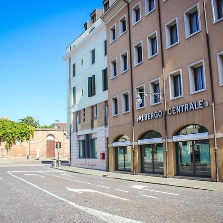 Hotel Centrale Este Exterior foto