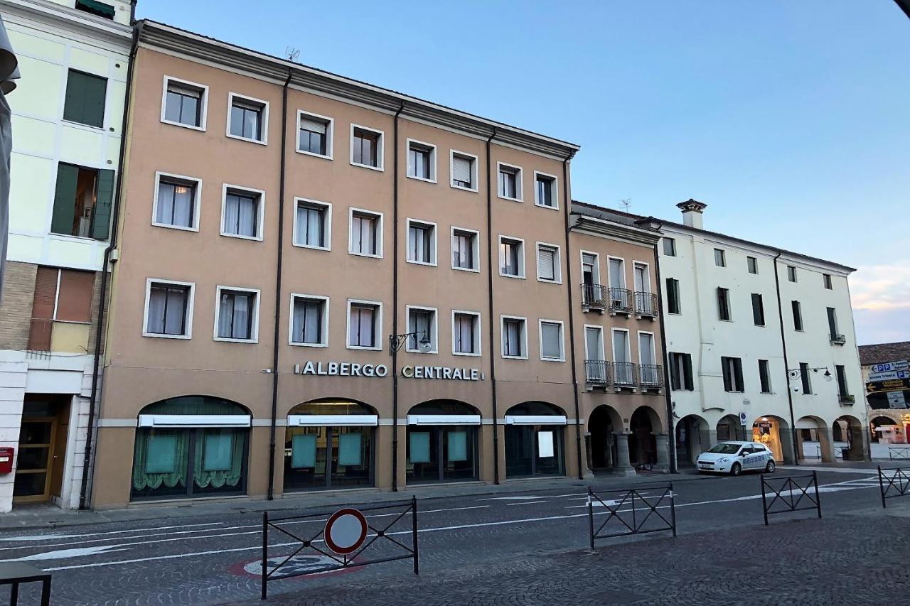 Hotel Centrale Este Exterior foto